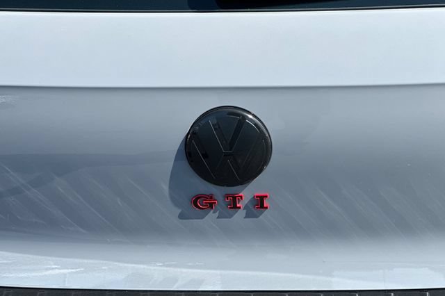 Used 2024 Volkswagen GTI SE FWD image 33