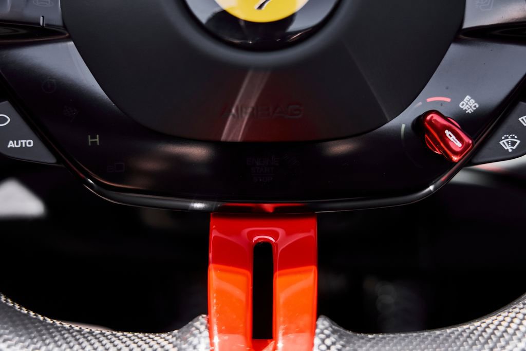 Used 2025 Ferrari SF90 Spider image 61