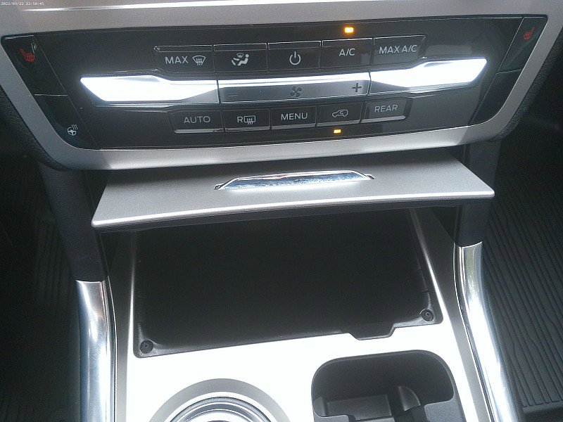 Used 2022 Ford Explorer XLT w/ Equipment Group 202A image 16