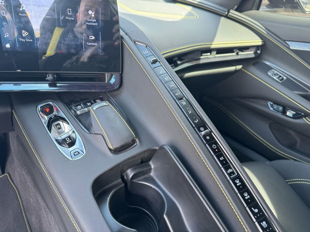 Used 2024 Chevrolet Corvette Stingray Premium Conv w/ Z51 Performance Package image 20