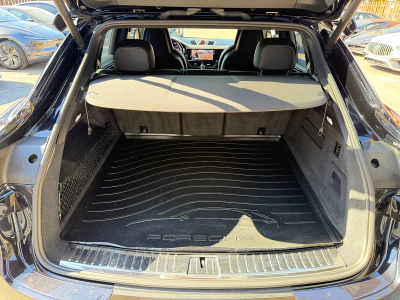 Used 2022 Porsche Cayenne Turbo GT AWD/4WD image 35