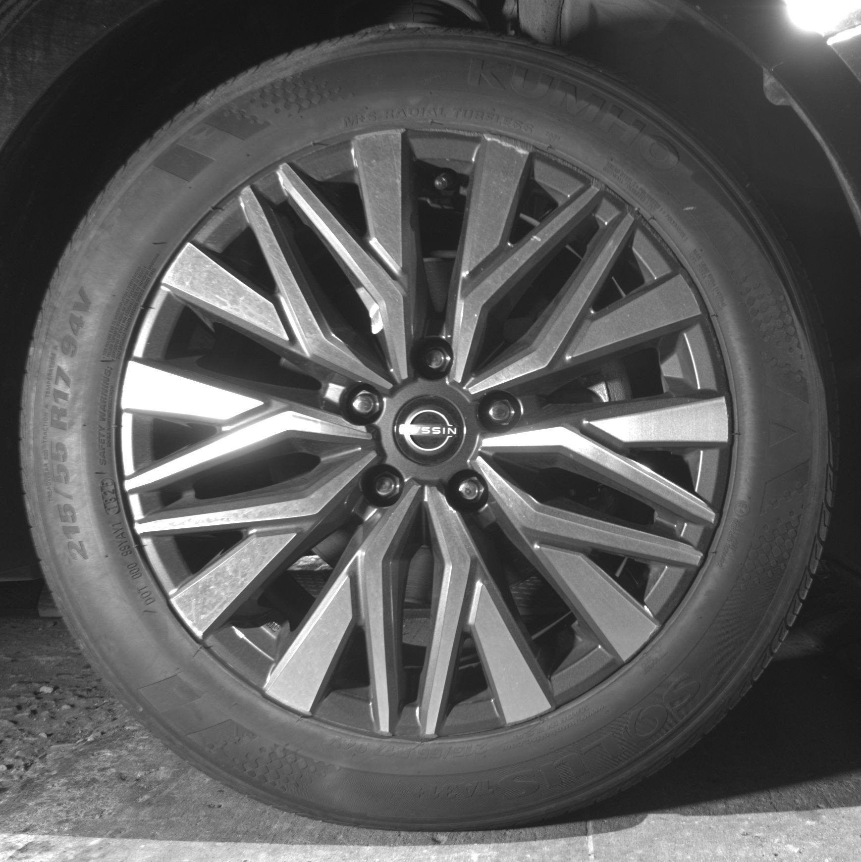 Used 2025 Nissan Altima 2.5 SV FWD image 13