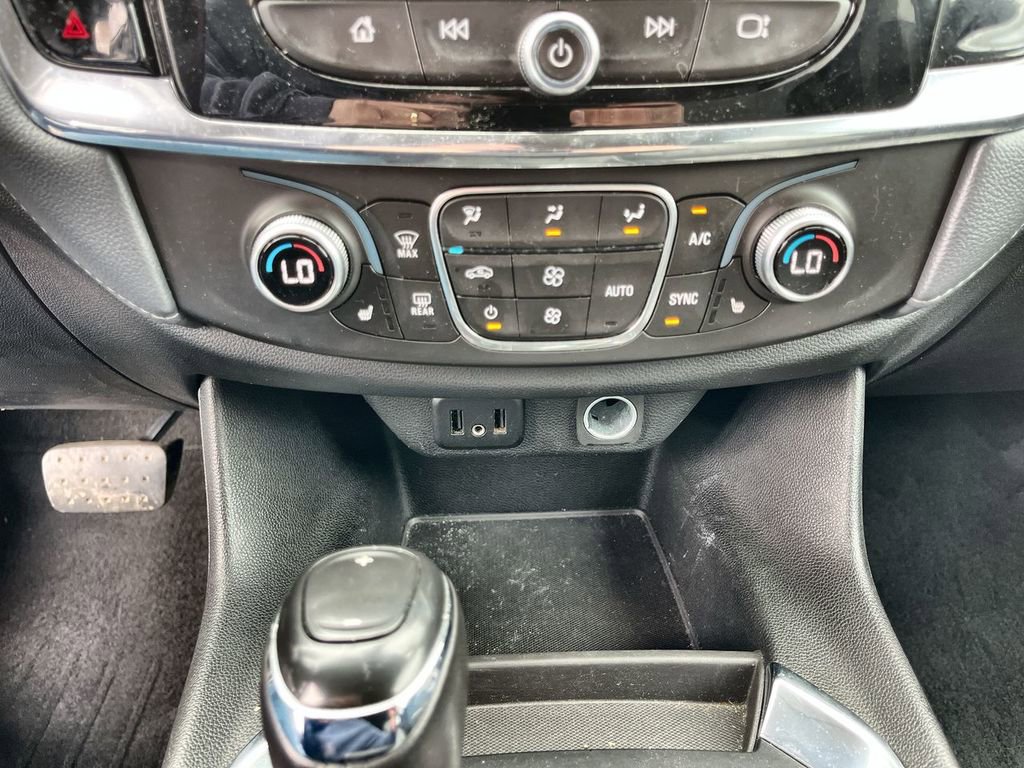 Used 2018 Chevrolet Traverse LT AWD/4WD image 17