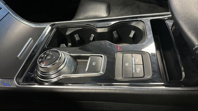 Used 2020 Ford Edge ST w/ Equipment Group 401A AWD/4WD image 19