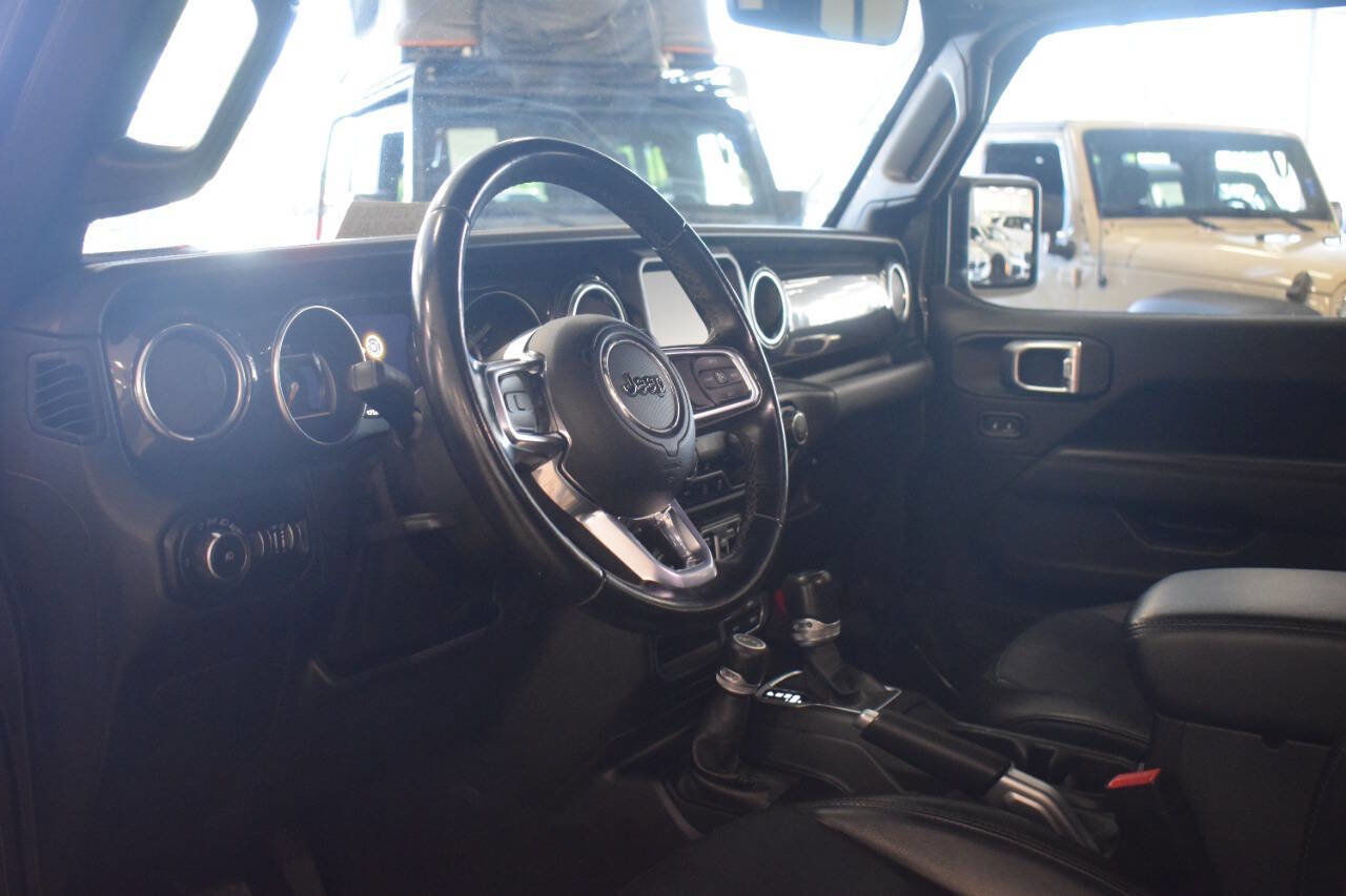 Used 2020 Jeep Wrangler Unlimited Sahara image 45