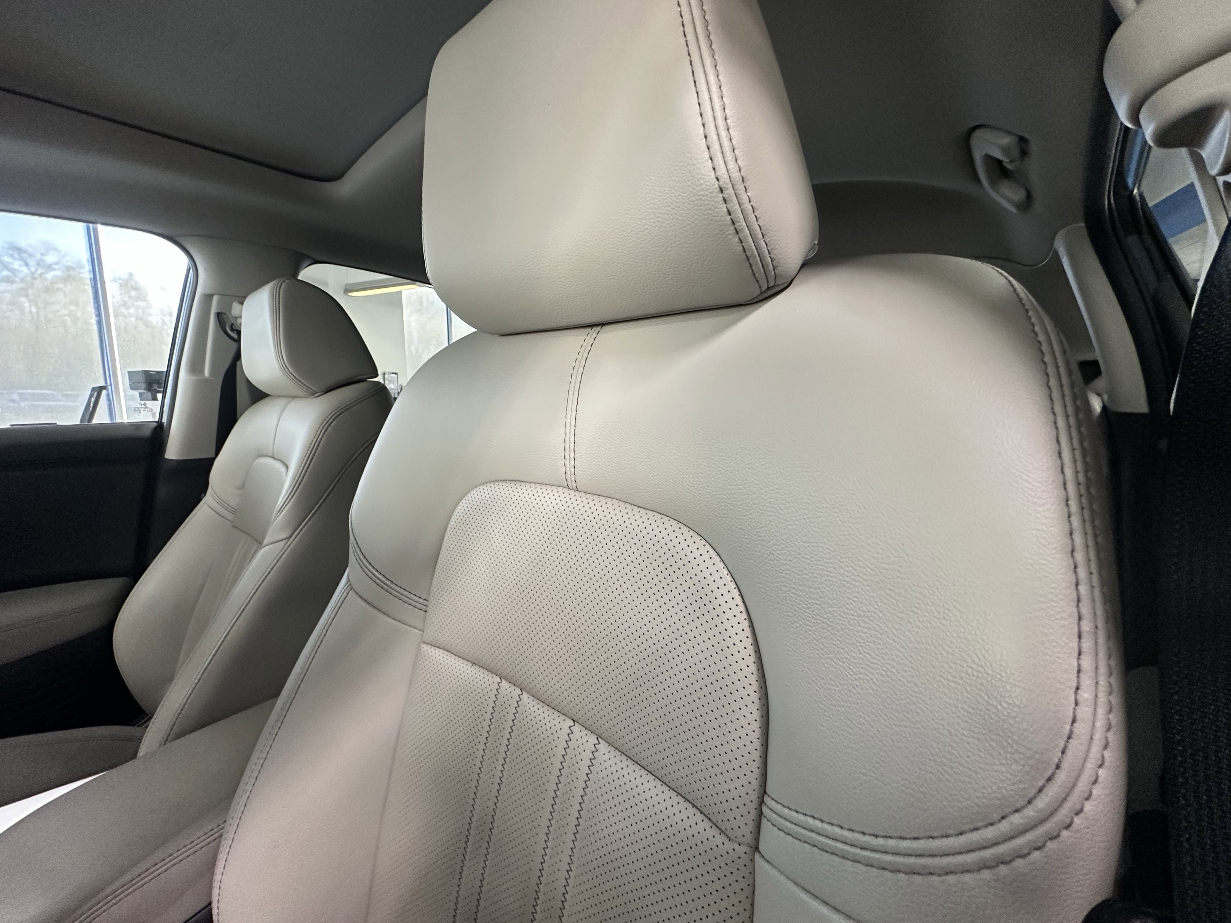 Used 2024 Honda HR-V EX-L image 10