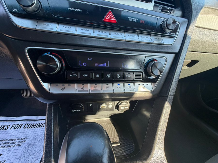 Used 2019 Hyundai Sonata SEL w/ Tech Package 02 FWD image 10