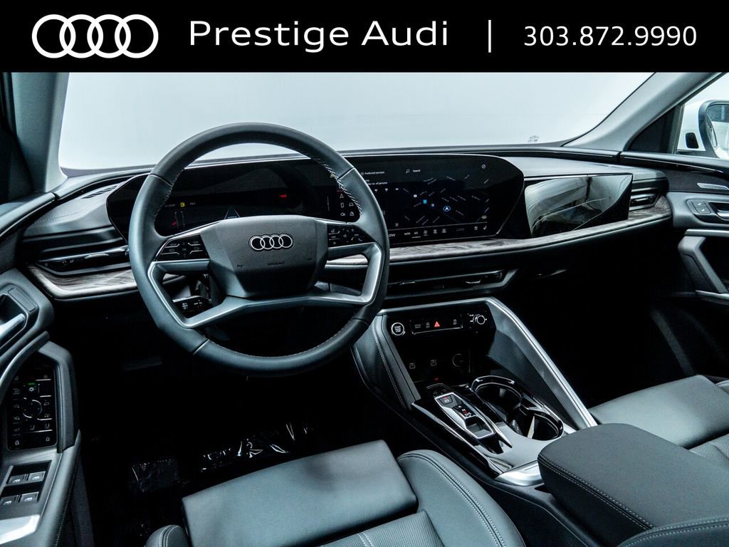 Used 2025 Audi Q5 Premium Plus w/ Premium Plus AWD/4WD image 5