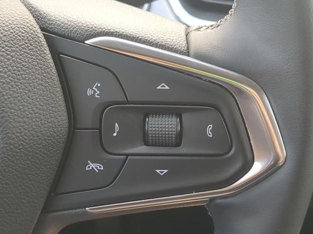 Used 2024 Chevrolet Trax LT w/ LT Convenience Package FWD image 22