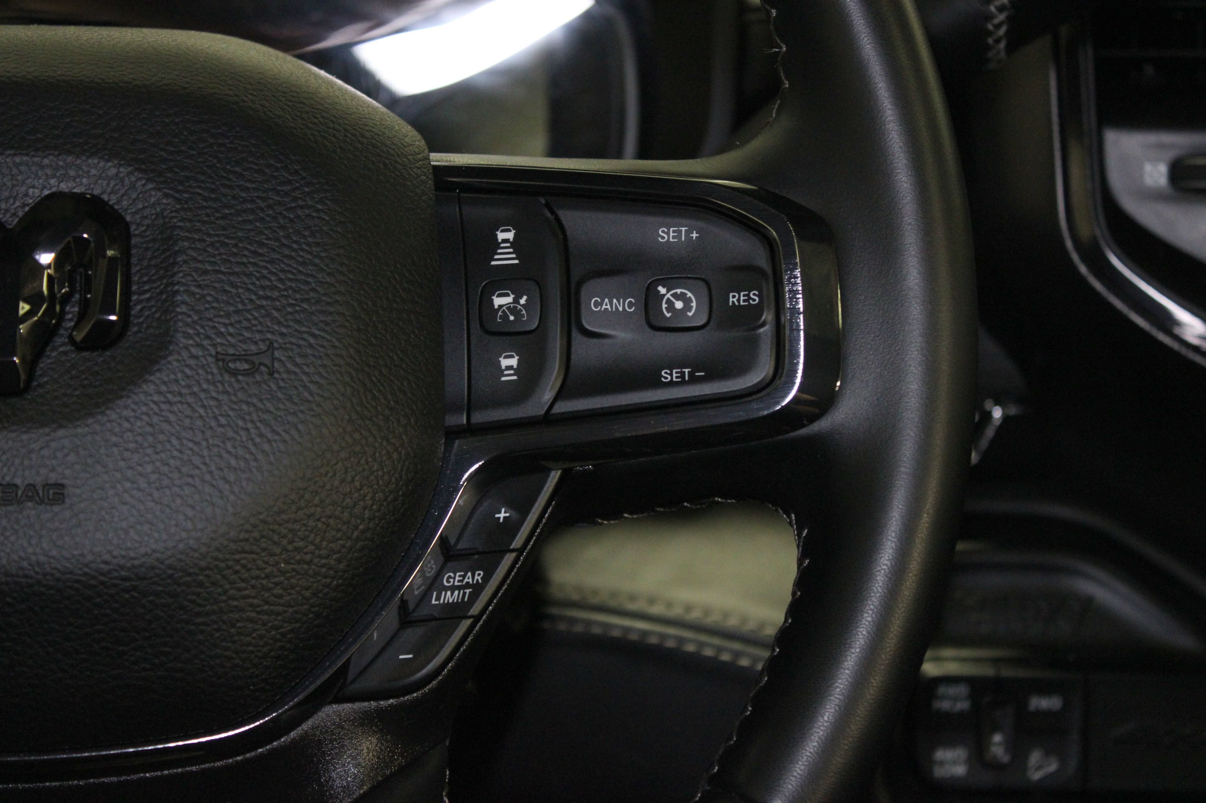 Used 2024 RAM 2500 Limited AWD/4WD image 22