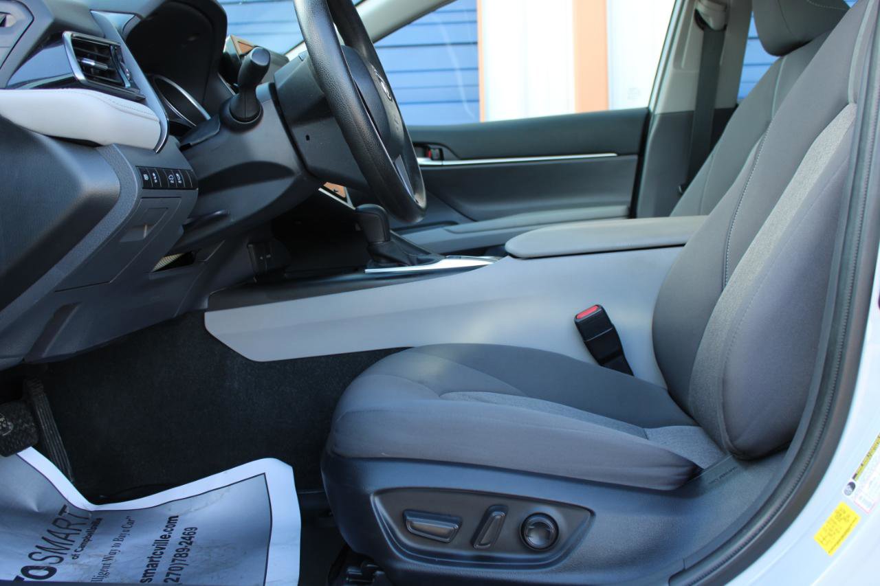 Used 2023 Toyota Camry LE image 15