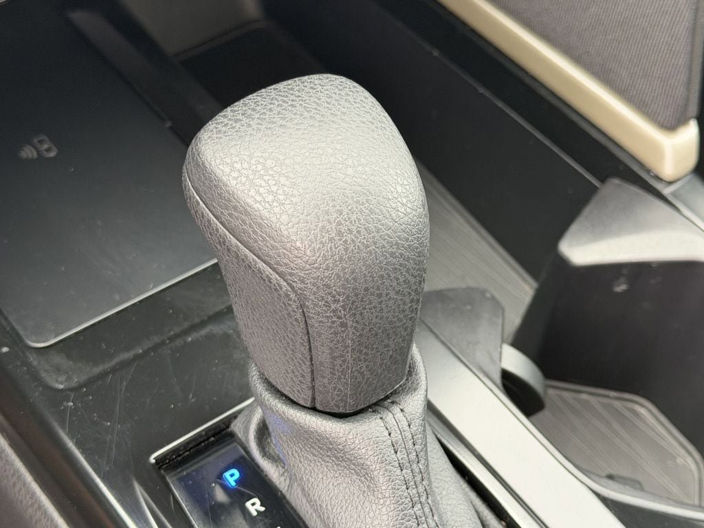 Used 2025 Toyota Camry LE FWD image 21