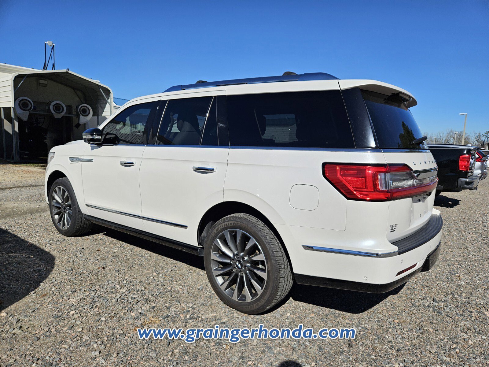 Used 2018 Lincoln Navigator Select w/ Technology Package image 10