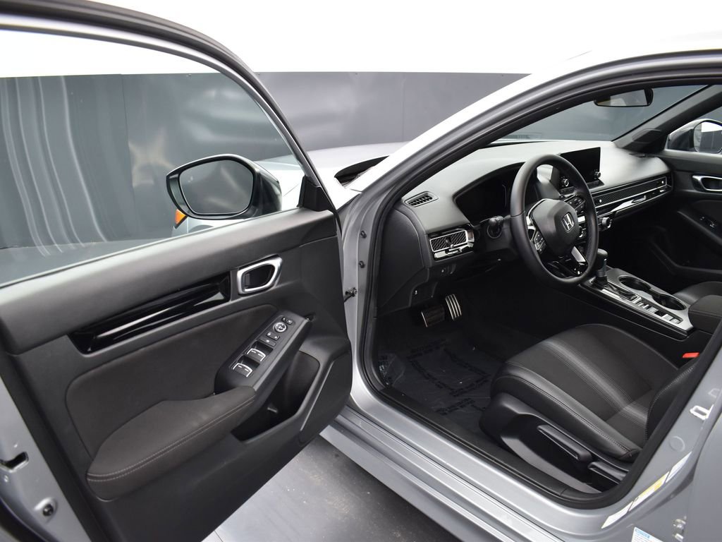 Used 2025 Honda Civic Sport image 8