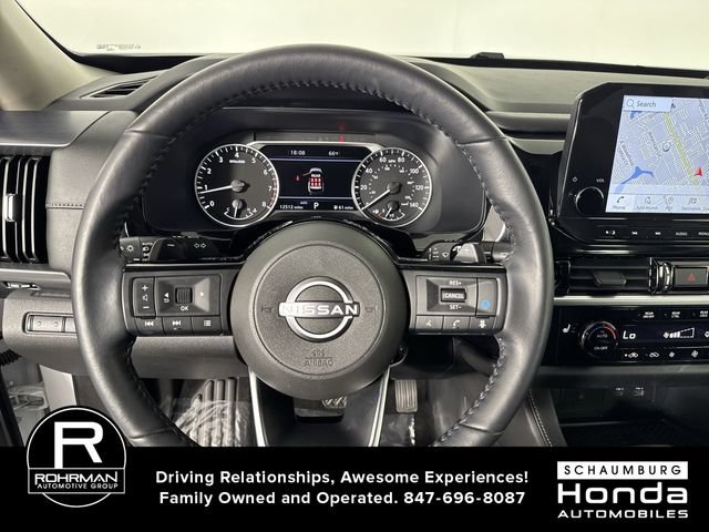 Used 2025 Nissan Pathfinder SL AWD/4WD image 12