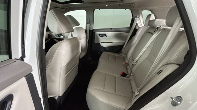 Used 2021 Nissan Rogue SV AWD/4WD image 26