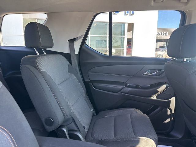 Used 2020 Chevrolet Traverse LT image 15