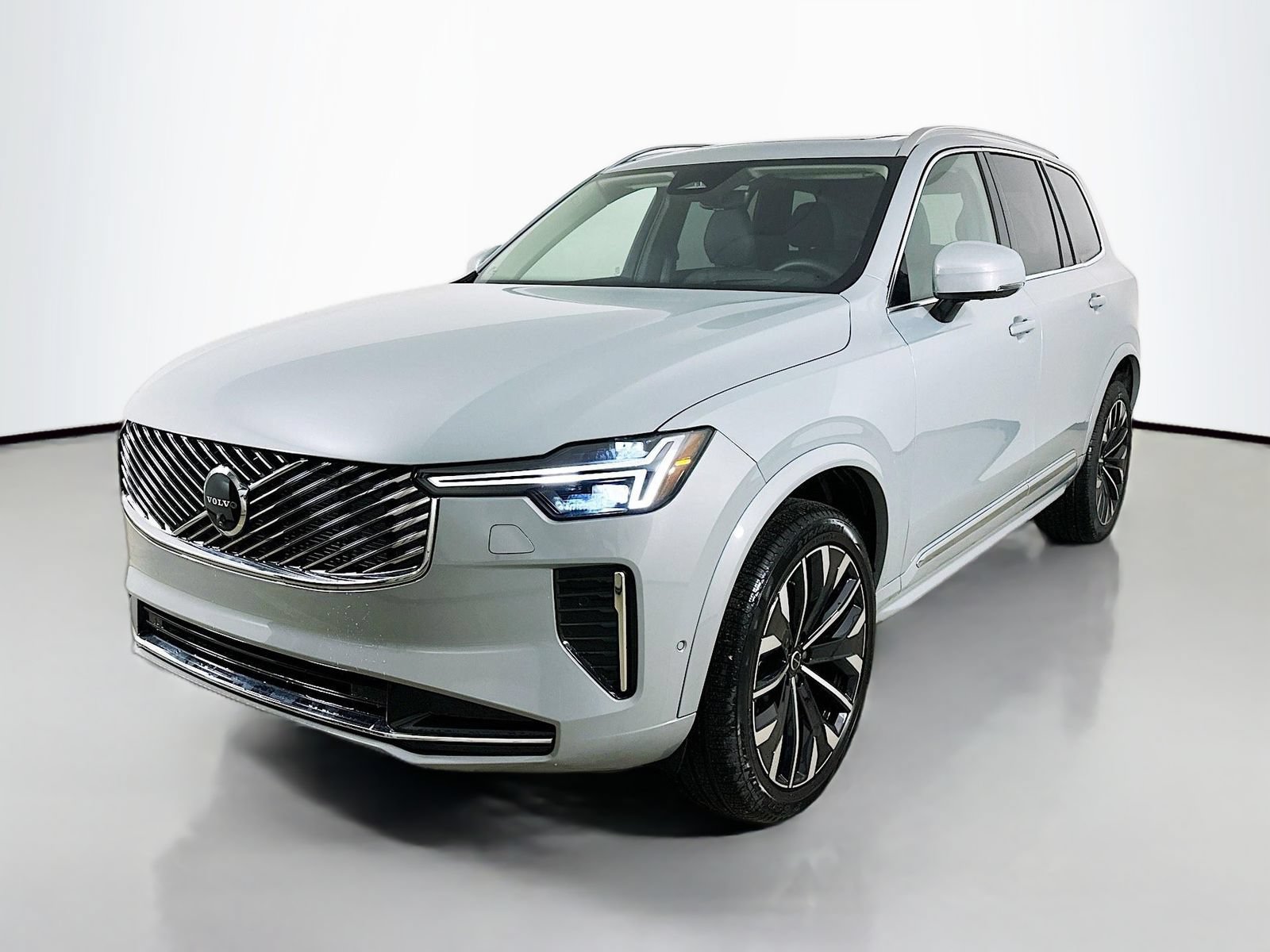 New 2026 Volvo XC90 B6 Ultra w/ Protection Package AWD/4WD image 1