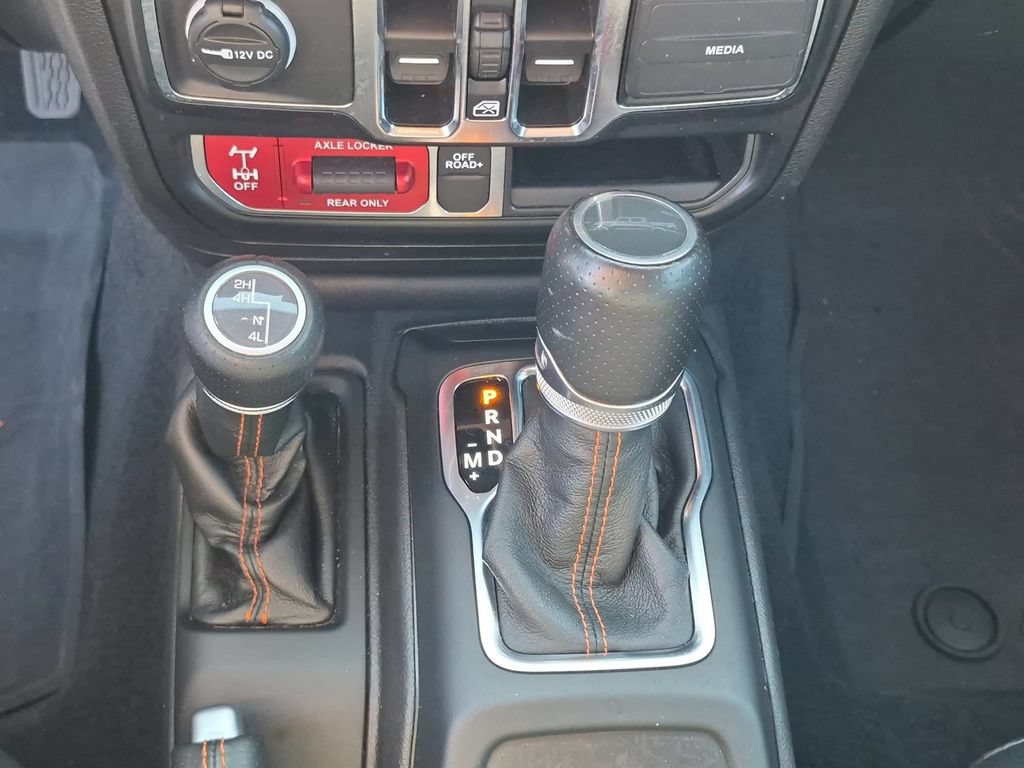 Used 2022 Jeep Gladiator Mojave w/ LED Lighting Group AWD/4WD image 22