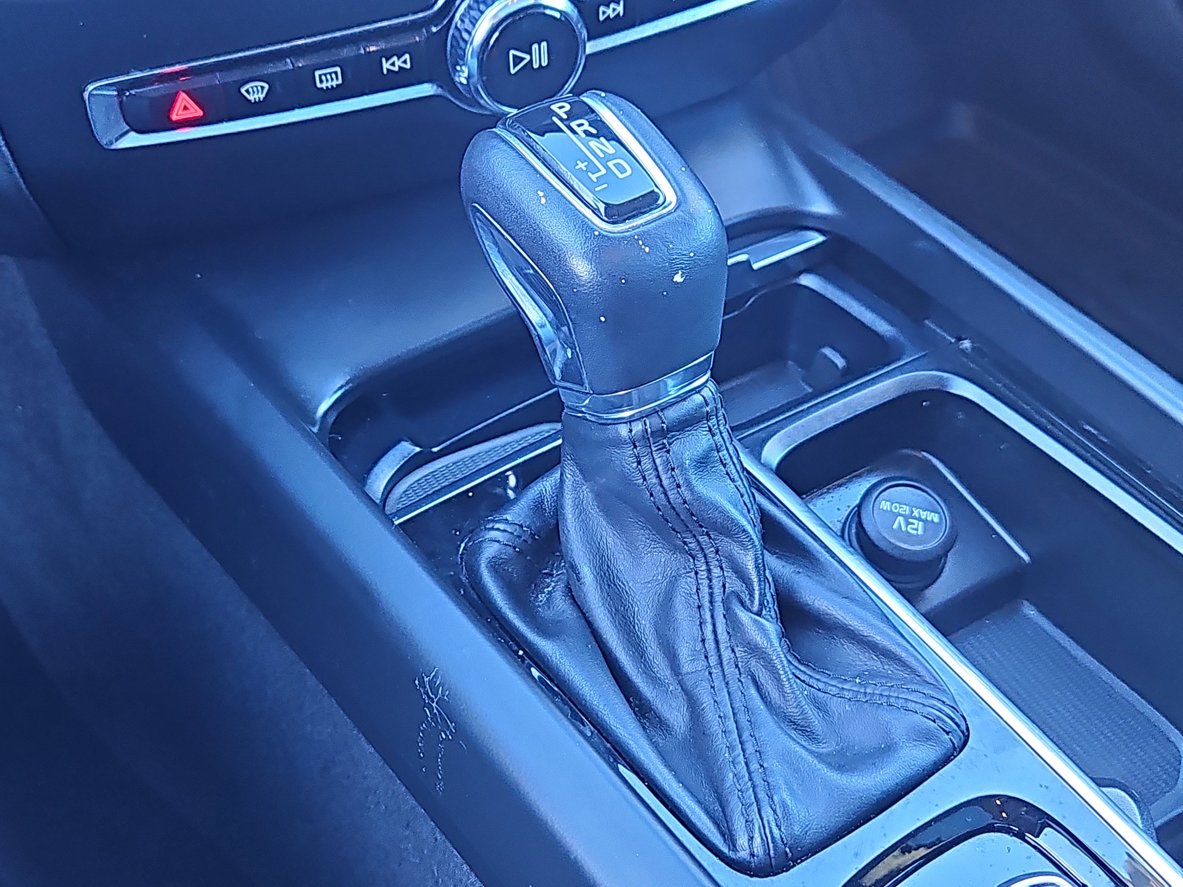 Used 2020 Volvo V60 T5 Cross Country w/ Protection Package Premier image 23