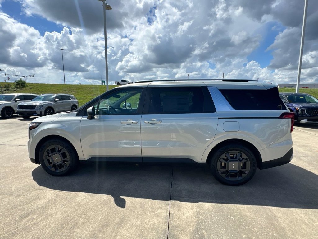 New 2026 Kia Carnival EX FWD image 7