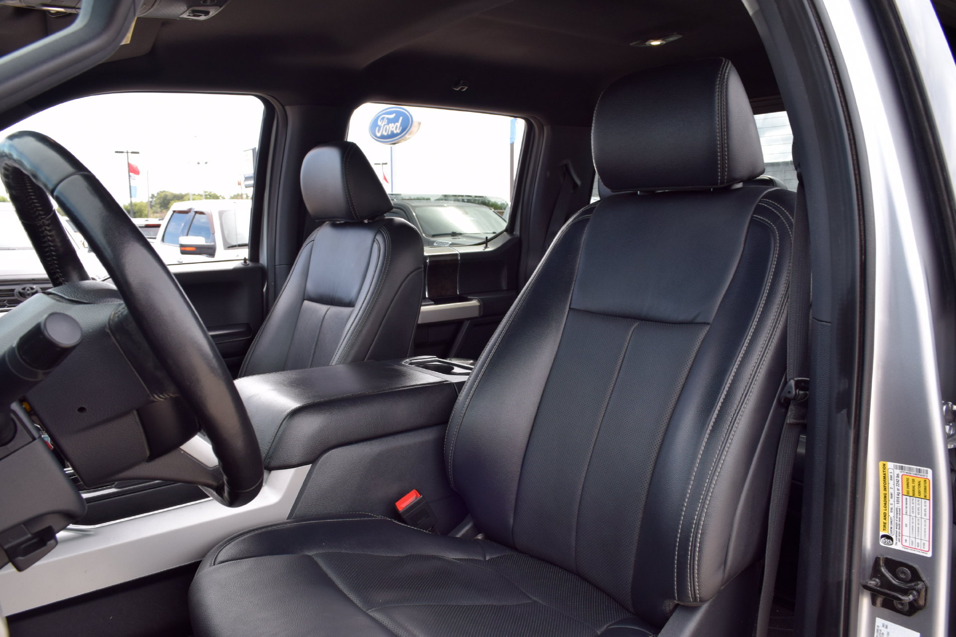 Used 2022 Ford F250 Lariat w/ Lariat Value Package AWD/4WD image 16
