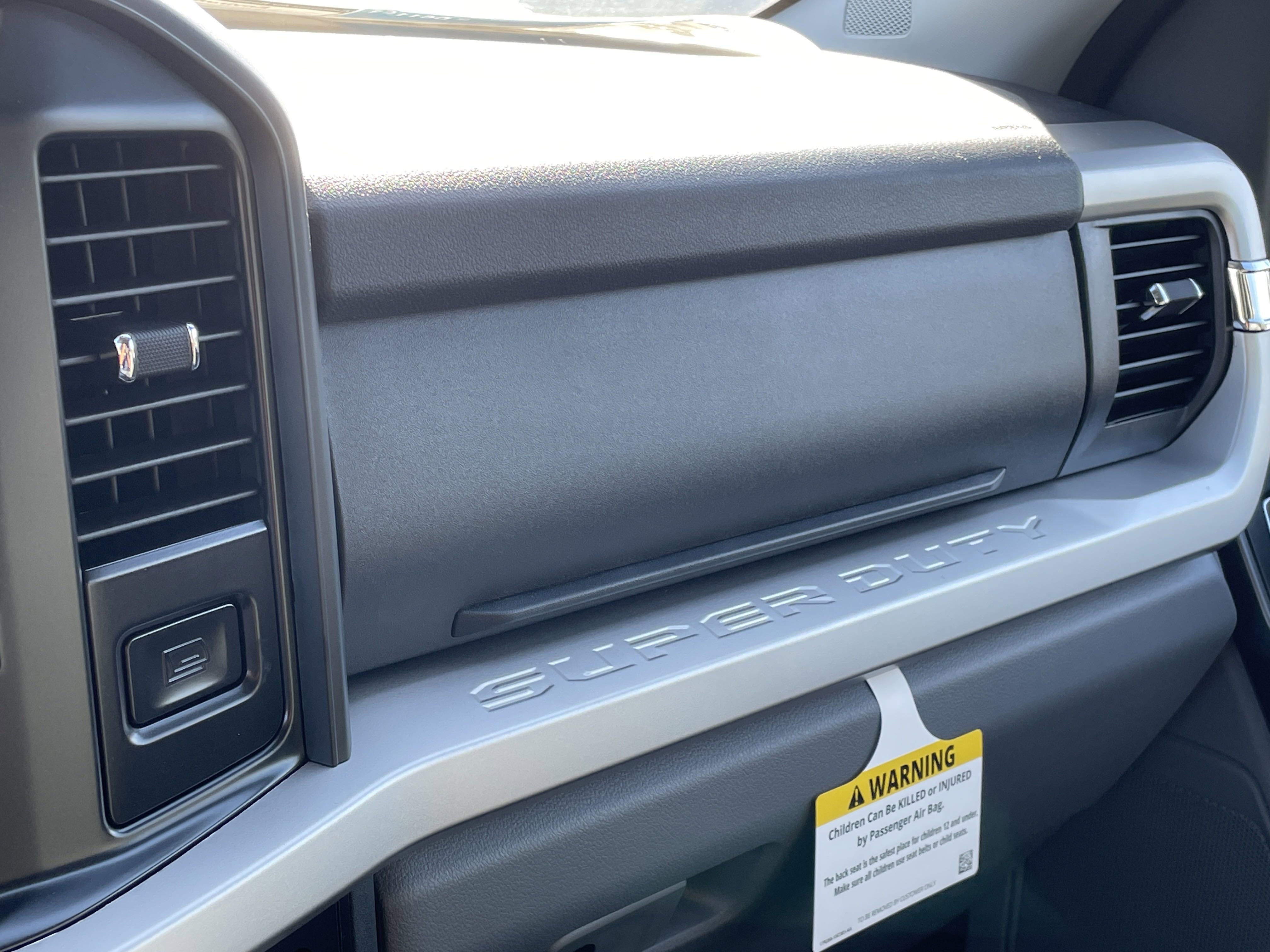 New 2025 Ford F250 XLT image 29