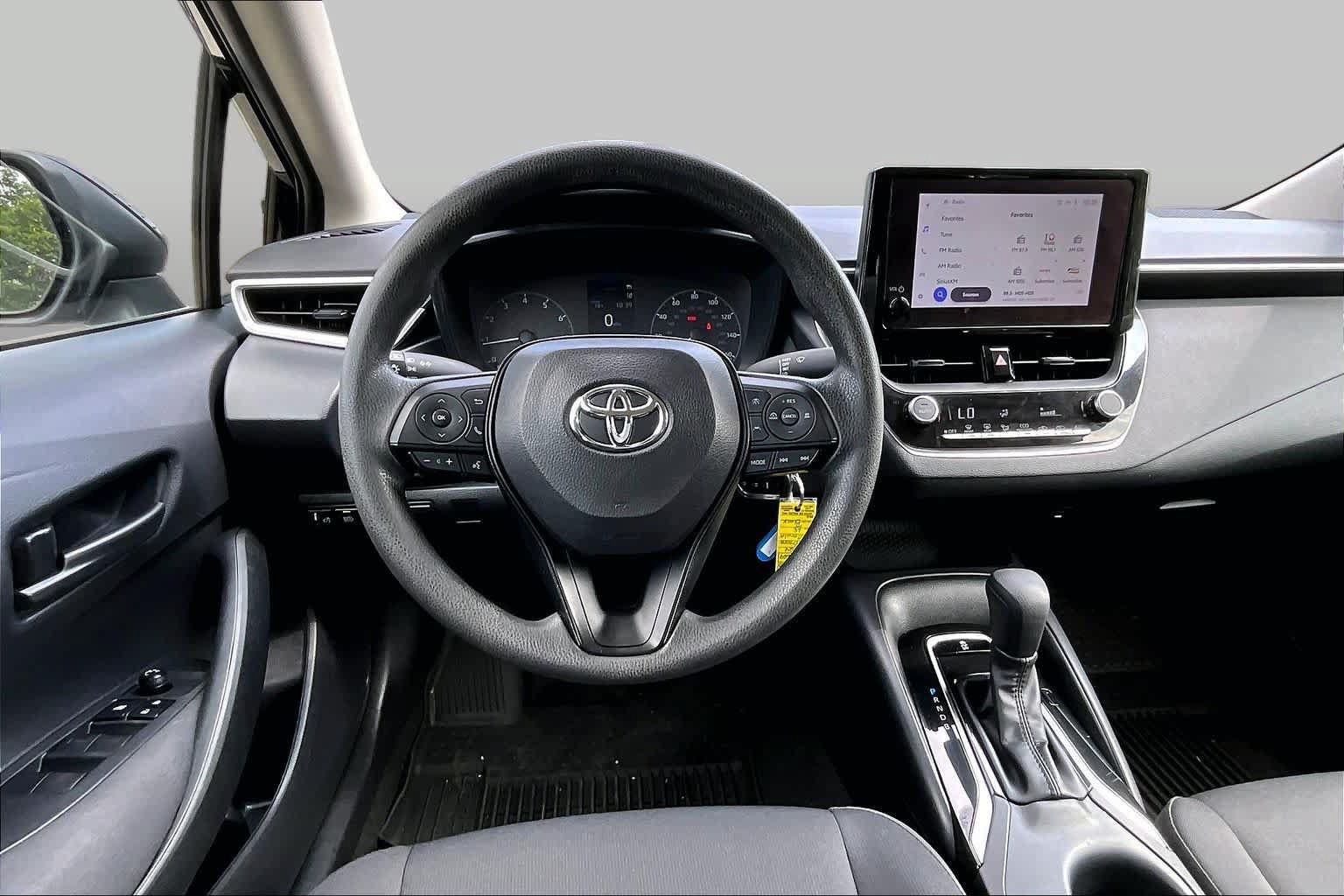 Used 2024 Toyota Corolla LE FWD image 11
