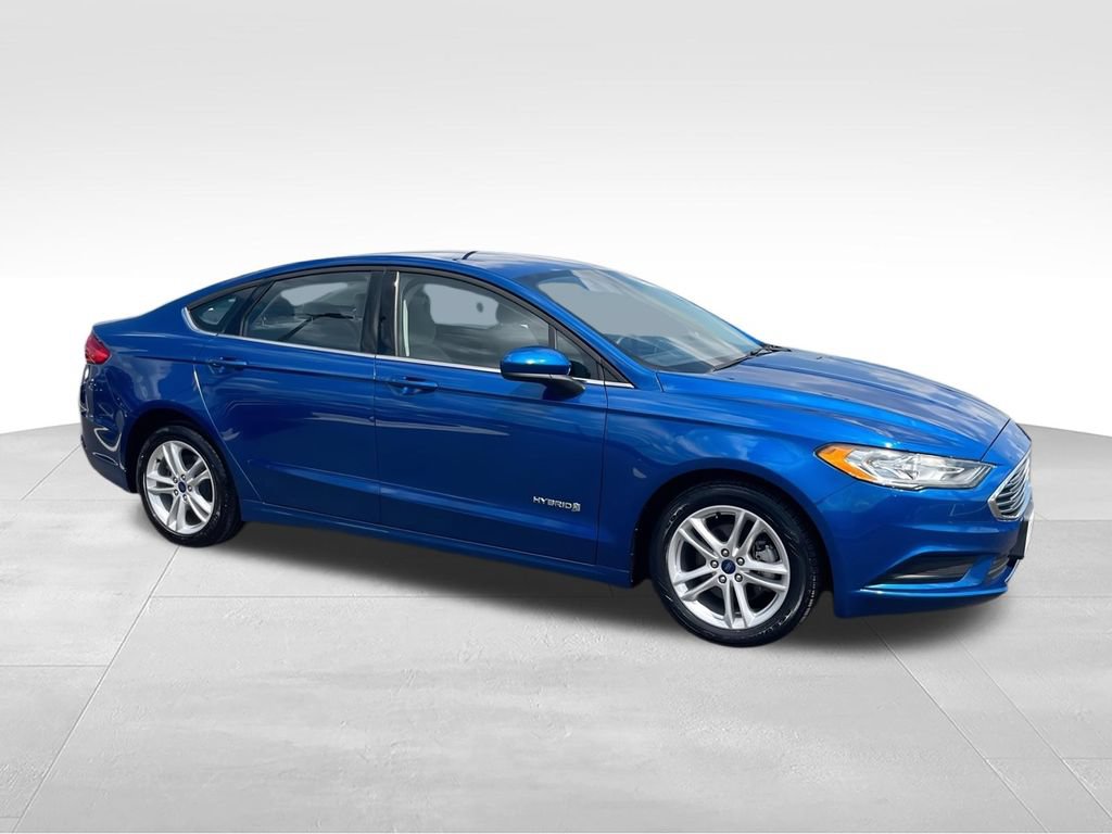 Used 2018 Ford Fusion S FWD image 2