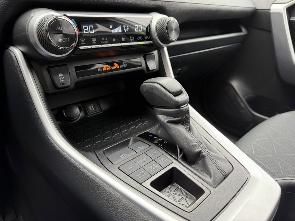 Certified 2025 Toyota RAV4 XLE image 26