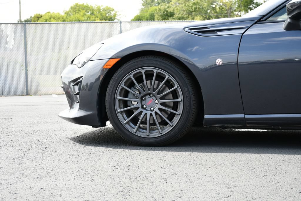 Used 2019 Toyota 86 RWD image 12