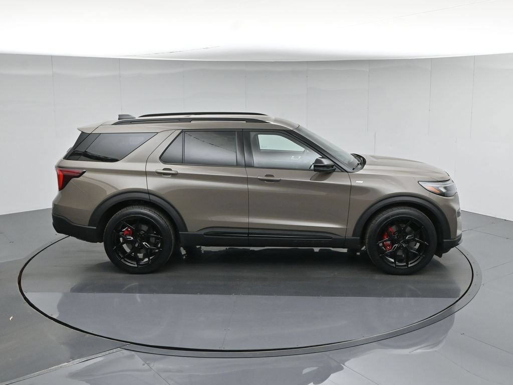 New 2026 Ford Explorer ST-Line w/ ST-Line Street Pack RWD image 39