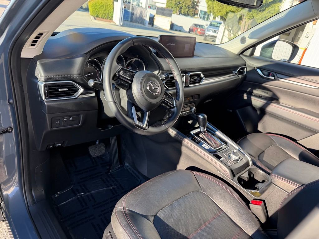 Used 2023 MAZDA CX-5 Carbon Edition image 2