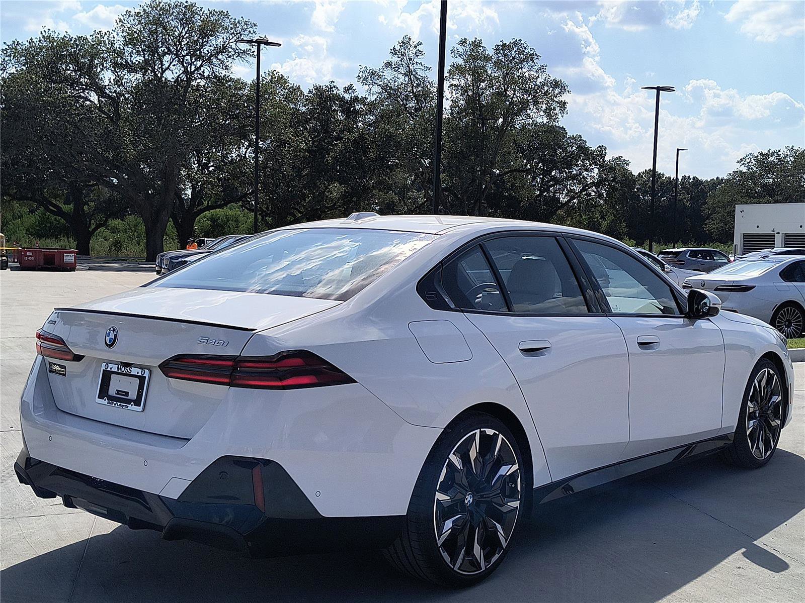 New 2026 BMW 540i xDrive w/ M Sport Package image 5