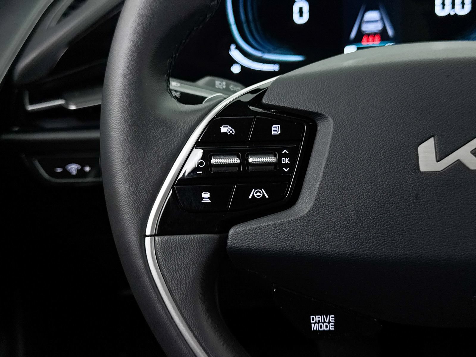 Certified 2025 Kia Niro EX FWD image 33