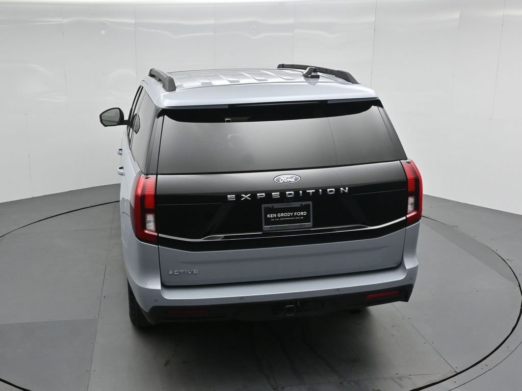Certified 2025 Ford Expedition Active image 42