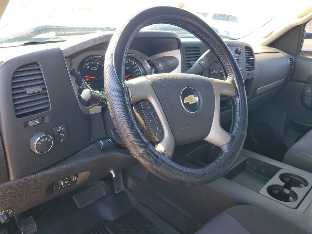 Used 2011 Chevrolet Silverado 2500 LT image 8