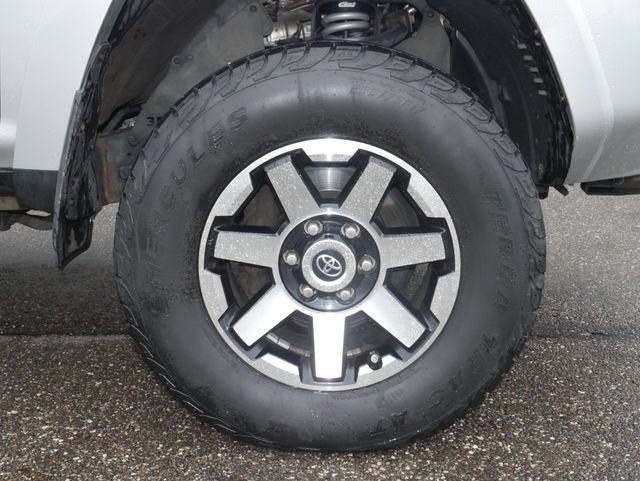 Used 2018 Toyota 4Runner SR5 Premium AWD/4WD image 13