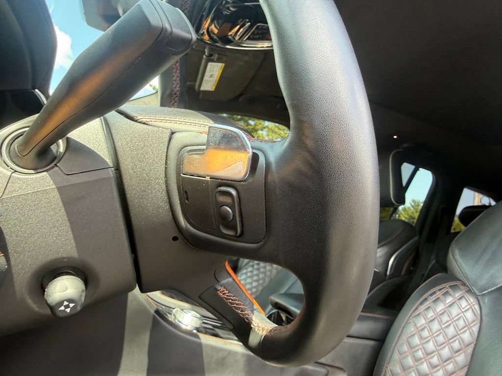 Used 2023 Jeep Grand Cherokee Summit AWD/4WD image 16