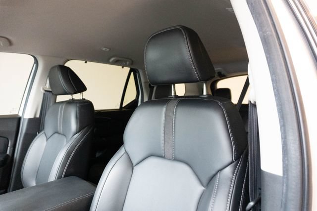 Used 2025 Honda Pilot EX-L image 16