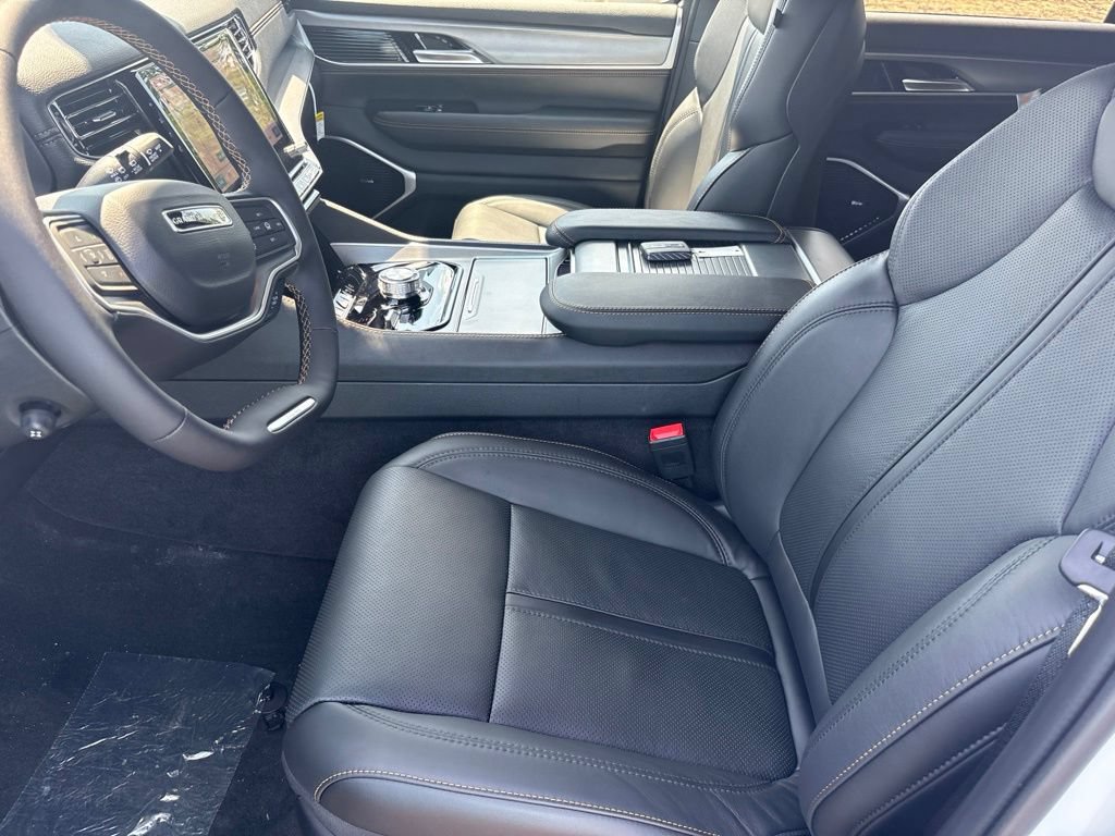 New 2026 Jeep Grand Wagoneer 4WD image 19