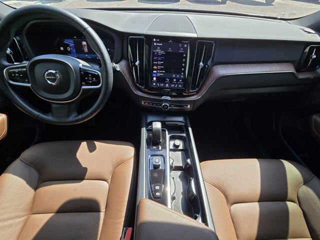 Certified 2024 Volvo XC60 B5 Plus image 18
