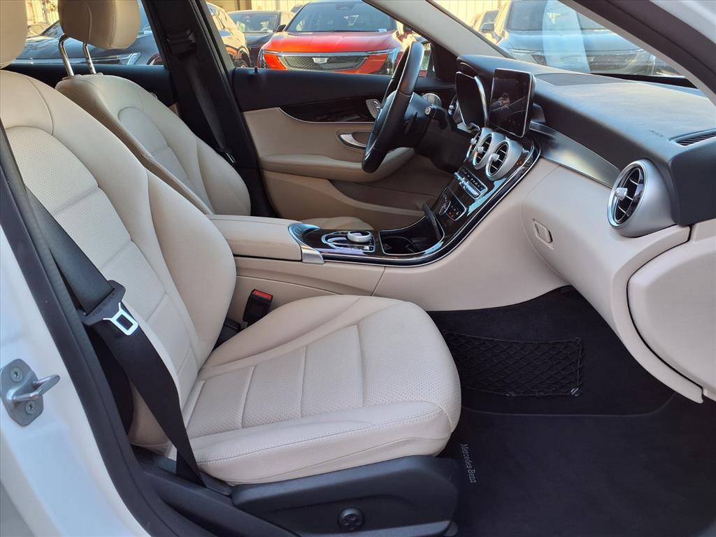 Used 2021 Mercedes-Benz C 300 Sedan image 9