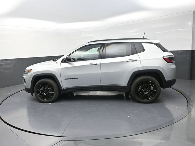 New 2026 Jeep Compass Latitude image 7