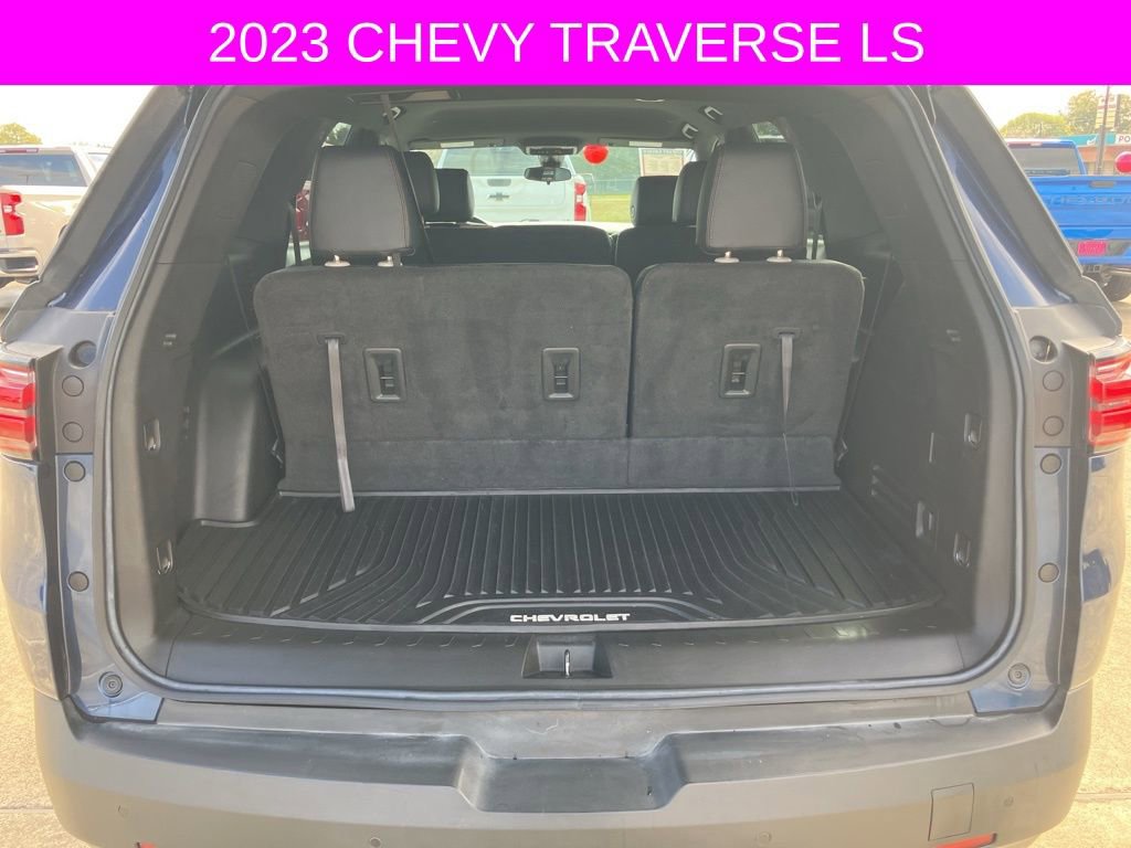 Used 2023 Chevrolet Traverse LS w/ Safety Package image 18