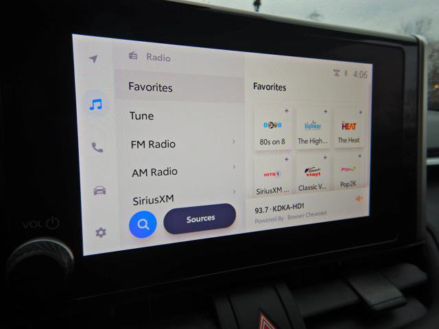 Used 2025 Toyota RAV4 XLE image 20