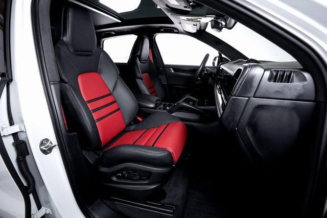 Certified 2025 Porsche Cayenne GTS image 57