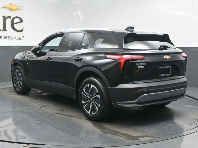 Used 2024 Chevrolet Blazer EV LT AWD/4WD image 40