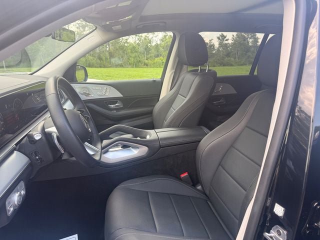 Used 2026 Mercedes-Benz GLS 450 4MATIC image 7