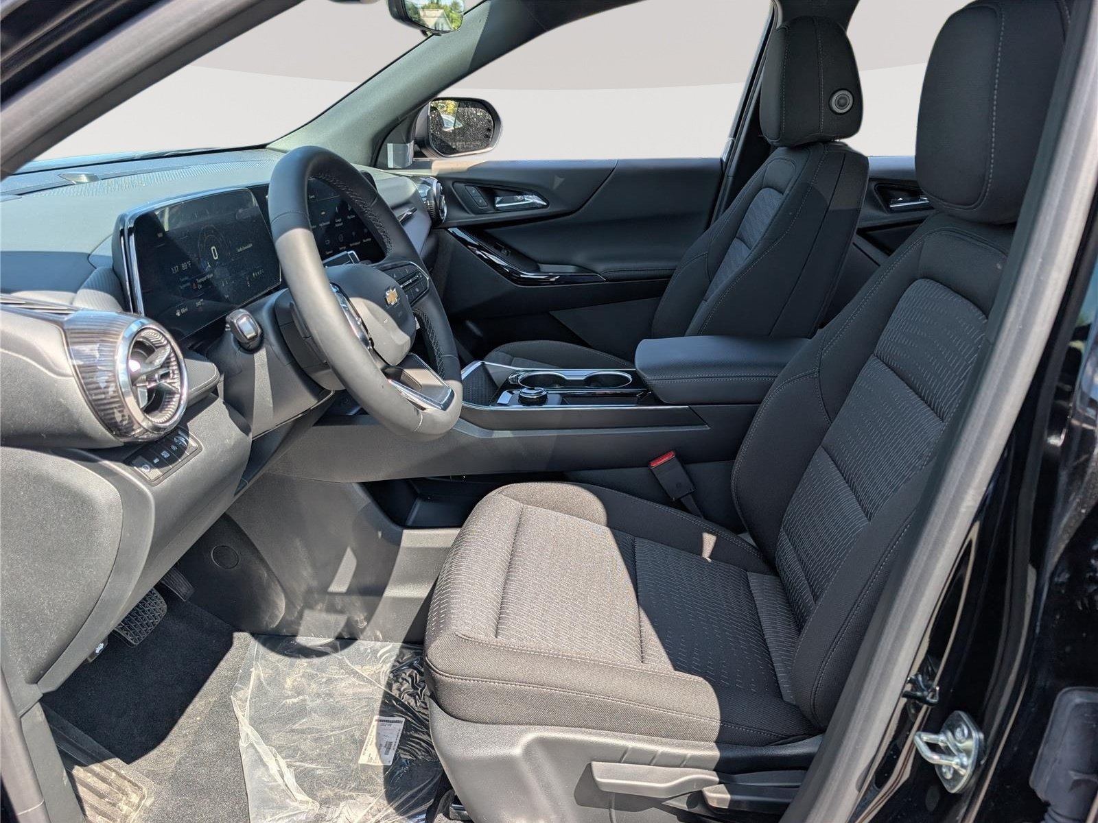 New 2027 Chevrolet Equinox LT w/ Safety and Technology Package AWD/4WD image 10